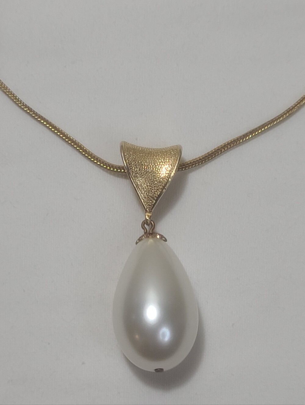 Les Bernard Gold Teardrop Faux Pearl Pendant Necklace - White Pearl